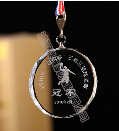 水晶獎(jiǎng)牌112